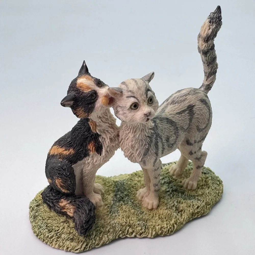 Lowell Davis Cat Kitten Figurine 